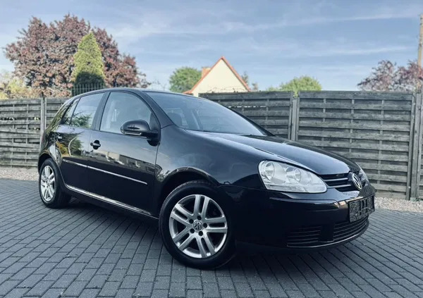 samochody osobowe Volkswagen Golf cena 18900 przebieg: 237000, rok produkcji 2007 z Brzostek